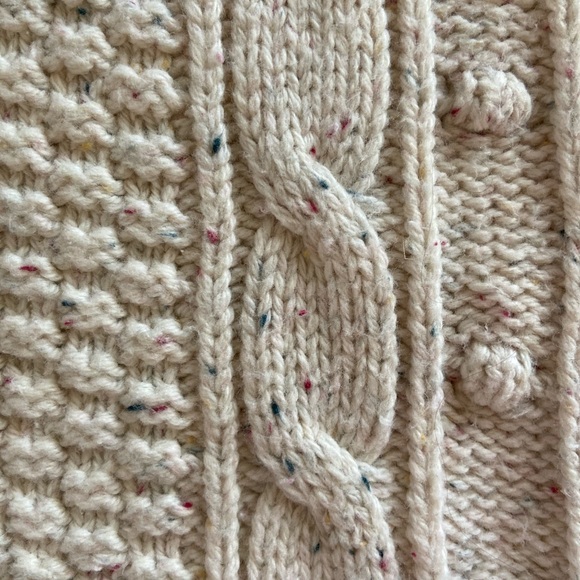 Hollister Sweater - Picture 5 of 5